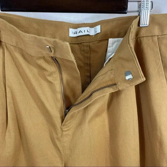 NEW The Rail Pleated Front  Cropped Raw Hem Pants - Picture 7 of 12